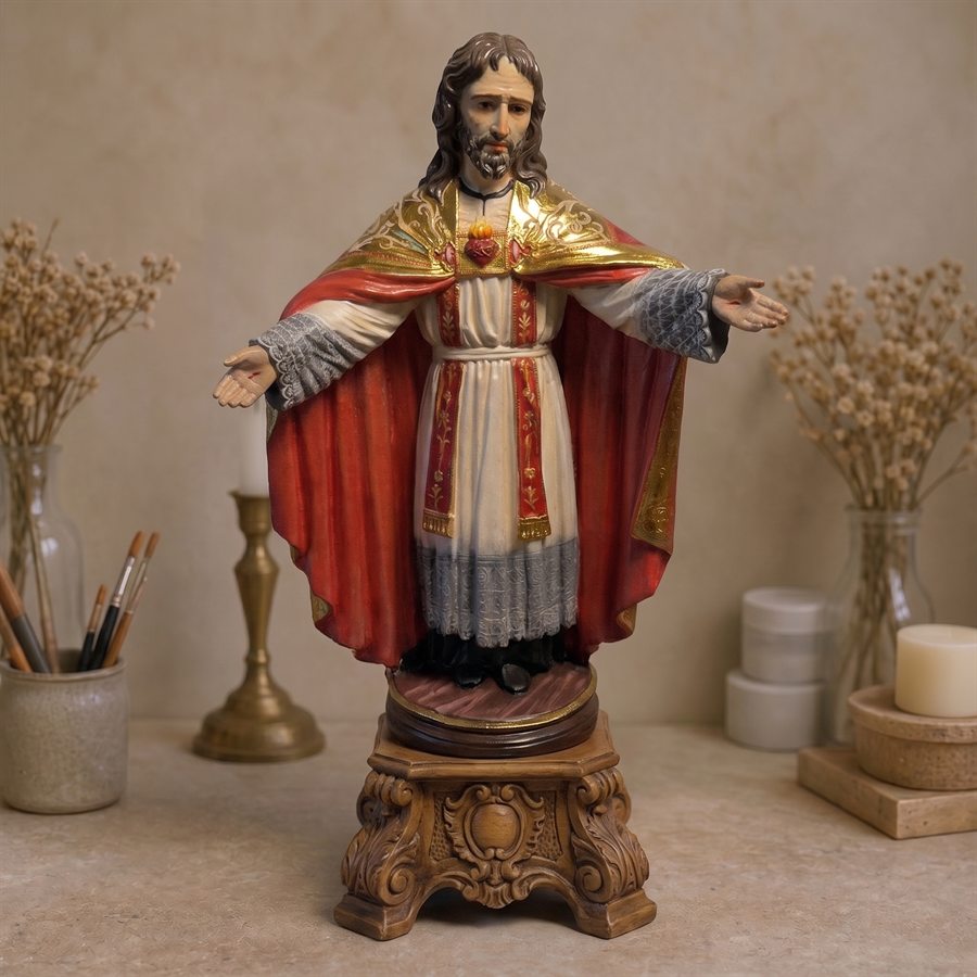 Jesus Sacerdote em gesso, paramento dourado com relevo e detalhes em renda